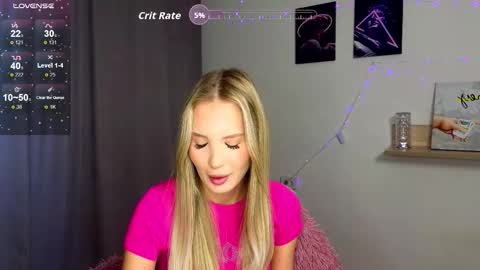 Snapshot of cutiefull_lion chatting on 10.08.25 cutiefull_lion online show from 10.08.25