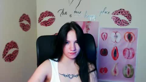 Snapshot of cutielady_ chatting on 05.26.26 Emma online show from 05.26.26