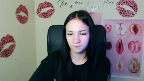 Snapshot of cutielady_ chatting on 06.03.26 Emma online show from 06.03.26