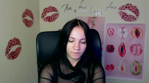 Snapshot of cutielady_ chatting on 06.10.26 Emma online show from 06.10.26