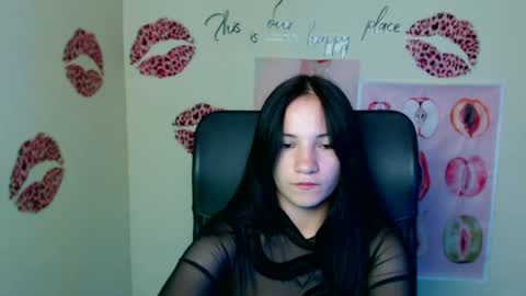 Snapshot of cutielady_ chatting on 06.11.26 Emma online show from 06.11.26