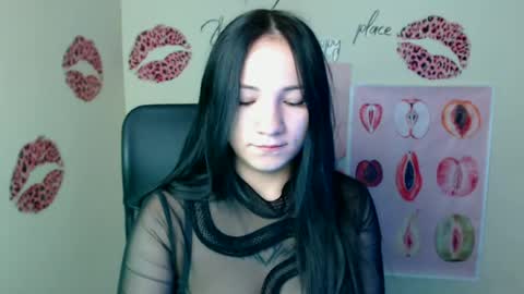Snapshot of cutielady_ chatting on 06.14.26 Emma online show from 06.14.26