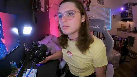 cutiepiescarlett online show from 05.22.26
