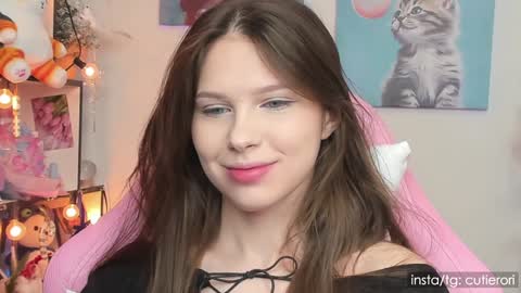 Snapshot of cutierori chatting on 01.16.25 Rori Instagram cutierori online show from 01.16.25