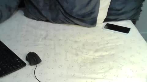 cutlucy25 online show from 04.25.26