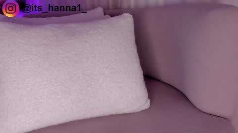 Snapshot of cutte_hanna18 chatting on 05.21.26 Hannah online show from 05.21.26