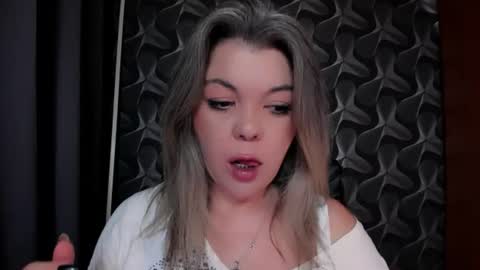 Snapshot of cyberdomme chatting on 06.21.26 Full time mean bitch. online show from 06.21.26
