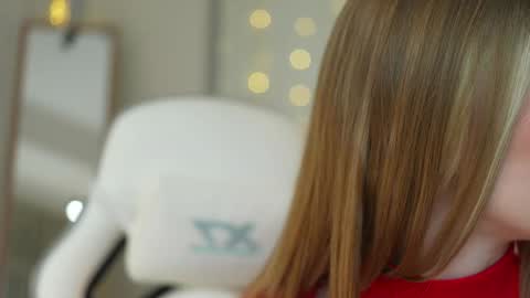 Snapshot of cyberheart_ chatting on 01.18.25 EMILY online show from 01.18.25