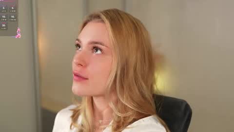 Snapshot of cyberheart_ chatting on 11.13.25 EMILY online show from 11.13.25