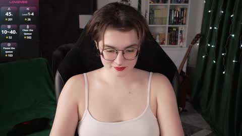 Helen Blossom online show from 01.04.25