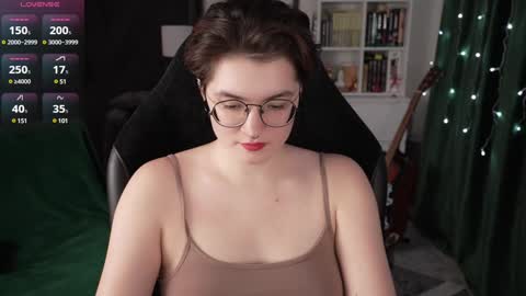 Helen Blossom online show from 01.08.25