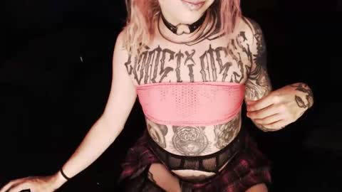 Nikki online show from 12.23.25