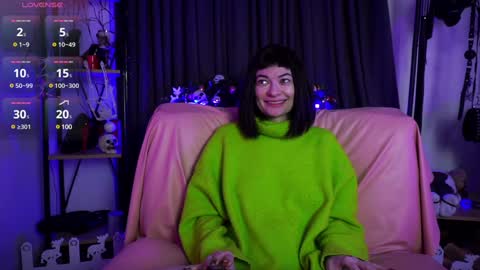 Snapshot of cyberxgoddess_ chatting on 12.26.24 Lily Goddess online show from 12.26.24