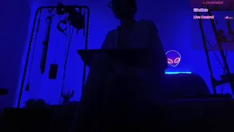 Snapshot of cyberxgoddess_ chatting on 05.15.26 Lily Goddess online show from 05.15.26