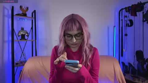 Snapshot of cyberxgoddess_ chatting on 07.16.26 Lily Goddess online show from 07.16.26