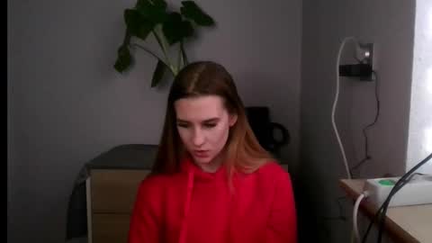 Snapshot of cyntianatural chatting on 12.28.24 CyntiaNatural online show from 12.28.24