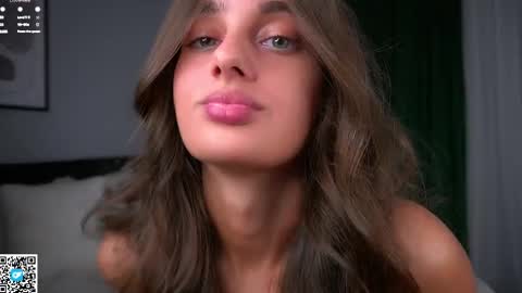 Isabella online show from 11.28.25