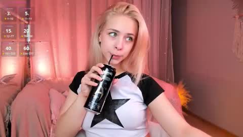 Snapshot of d0ll_eyes_ chatting on 03.13.26 Julie online show from 03.13.26