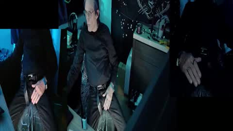 Snapshot of d_j_strokes chatting on 01.11.26 Dave online show from 01.11.26