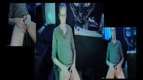 Snapshot of d_j_strokes chatting on 01.12.26 Dave online show from 01.12.26