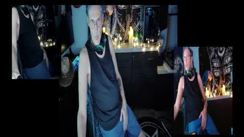 Snapshot of d_j_strokes chatting on 01.17.26 Dave online show from 01.17.26