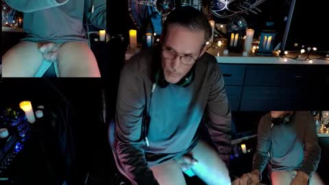 Snapshot of d_j_strokes chatting on 03.07.26 Dave online show from 03.07.26