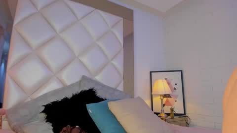 Kim online show from 12.31.24