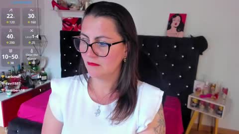 Mia  online show from 02.28.25