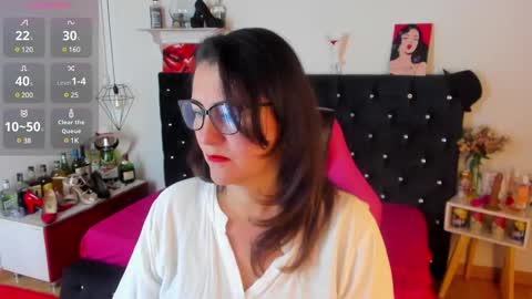 Mia  online show from 03.09.25