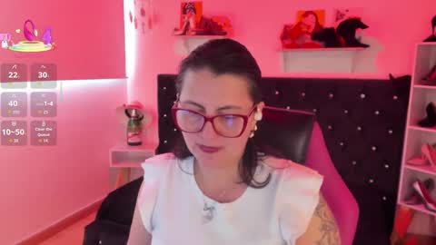 Mia  online show from 10.02.25