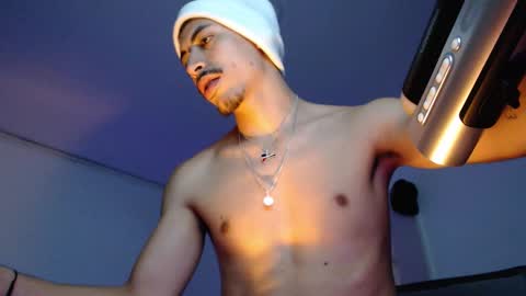 Snapshot of d_usma00 chatting on 11.30.25 d_usma00 online show from 11.30.25