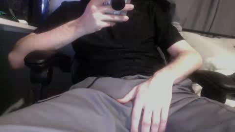 Snapshot of daan2021 chatting on 02.18.26 daan2021 online show from 02.18.26