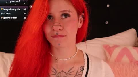 Snapshot of daarlene chatting on 02.18.25 Darlene online show from 02.18.25