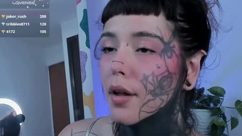 Snapshot of daarlene chatting on 03.09.25 Darlene online show from 03.09.25