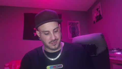 Snapshot of dabirdfree chatting on 12.08.24 Destroyer online show from 12.08.24