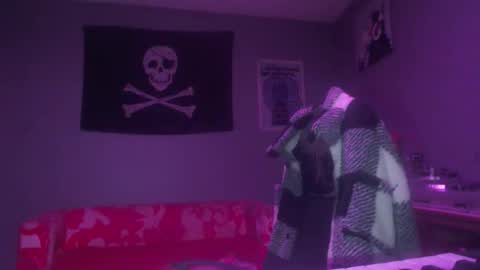 Snapshot of dabirdfree chatting on 09.11.25 Destroyer online show from 09.11.25