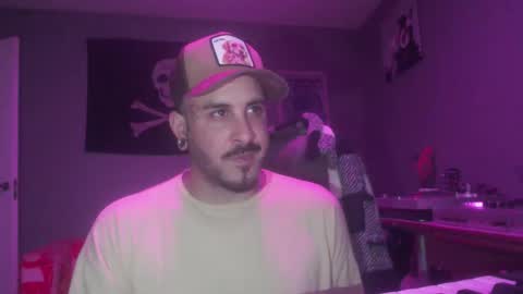 Snapshot of dabirdfree chatting on 09.16.25 Destroyer online show from 09.16.25