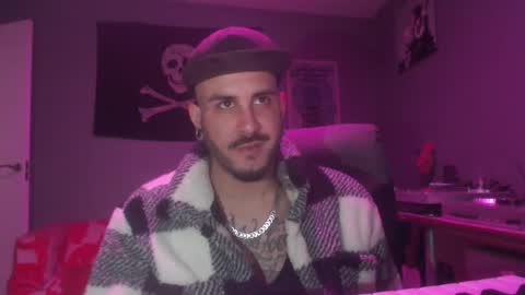 Snapshot of dabirdfree chatting on 11.02.25 Destroyer online show from 11.02.25