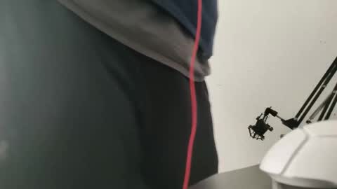 Snapshot of daddybod89 chatting on 02.21.25 Daddybody89 online show from 02.21.25