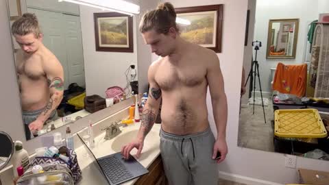 Snapshot of daddydaydrinkz chatting on 02.09.25 DaddydayDrinkz online show from 02.09.25