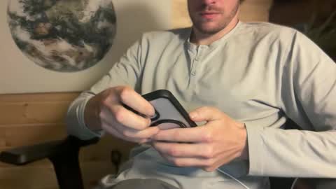 Snapshot of daddydoesit69 chatting on 11.18.25 Leo online show from 11.18.25