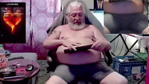 Snapshot of daddydom4fun chatting on 03.12.26 Daddydom4fun online show from 03.12.26