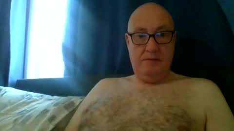 Snapshot of daddyhere4uall6 chatting on 10.20.25 daddyhere4uall6 online show from 10.20.25
