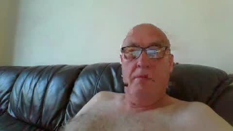 daddyhere4uall8 online show from 08.03.26