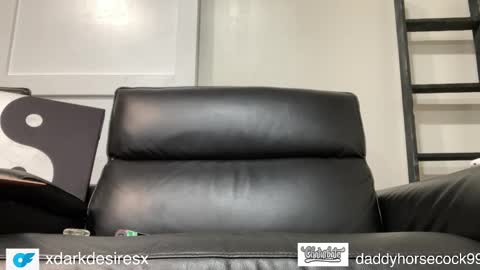 Snapshot of daddyhorsecock99 chatting on 09.23.25 daddyhorsecock99 online show from 09.23.25