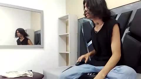 tayler online show from 02.23.25