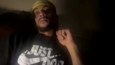 Snapshot of daddylongyk chatting on 11.17.25 daddylongyk online show from 11.17.25