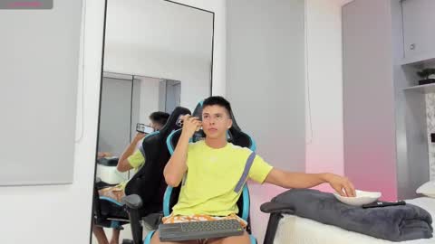 Snapshot of daddyrich4u chatting on 10.06.25 daddyrich4u online show from 10.06.25