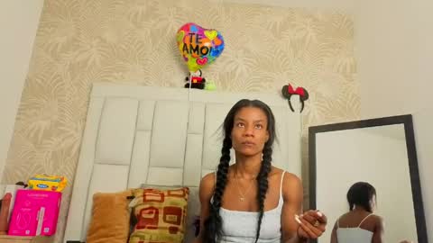 daffnelewis online show from 04.22.26