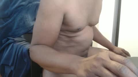 Snapshot of daffyduck71 chatting on 12.05.25 daffyduck71 online show from 12.05.25